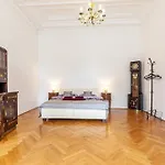 Apartment Malostranské Náměstí