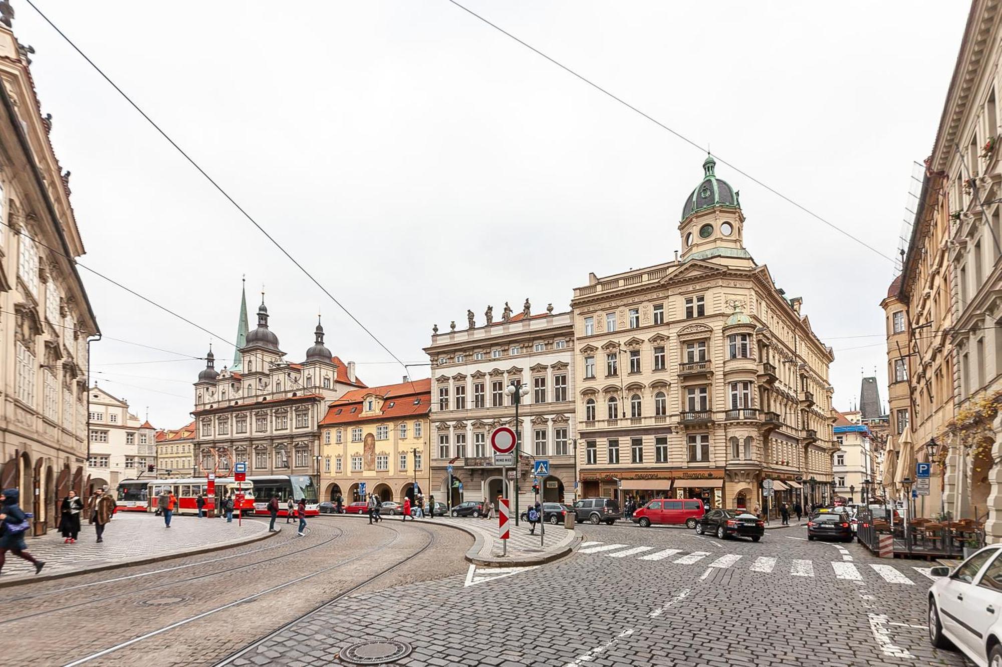 Malostranské Náměstí Apartamento